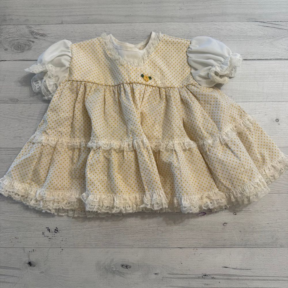 Vintage Mini world girls yellow polka dot dress 9-12 months
